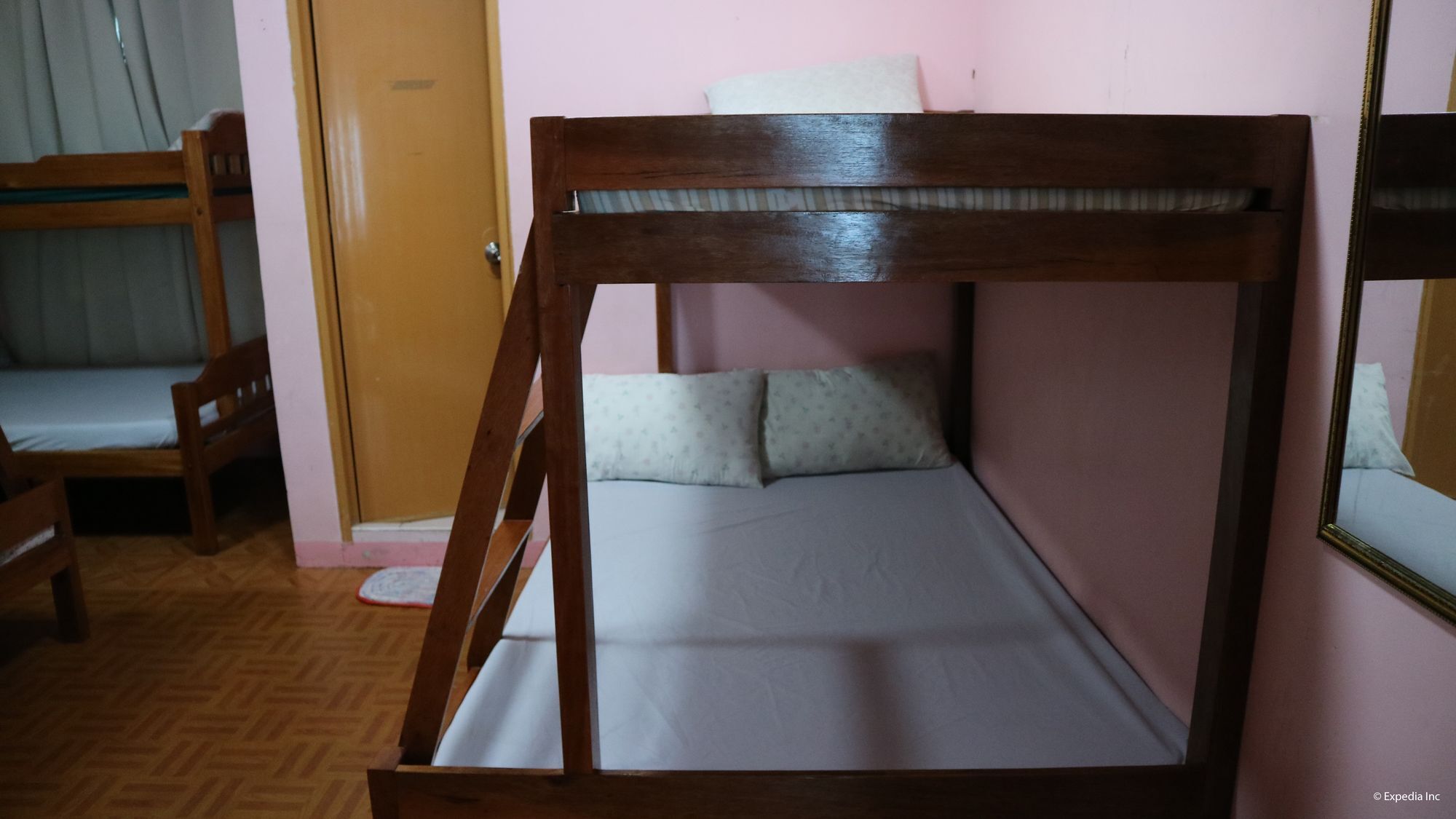 Almonte Transient Hostel Puerto Princesa Ngoại thất bức ảnh