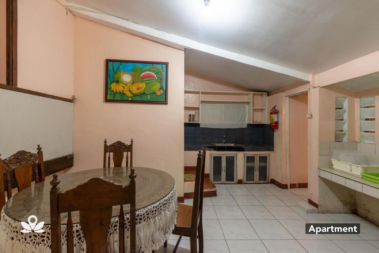 Almonte Transient Hostel Puerto Princesa Ngoại thất bức ảnh